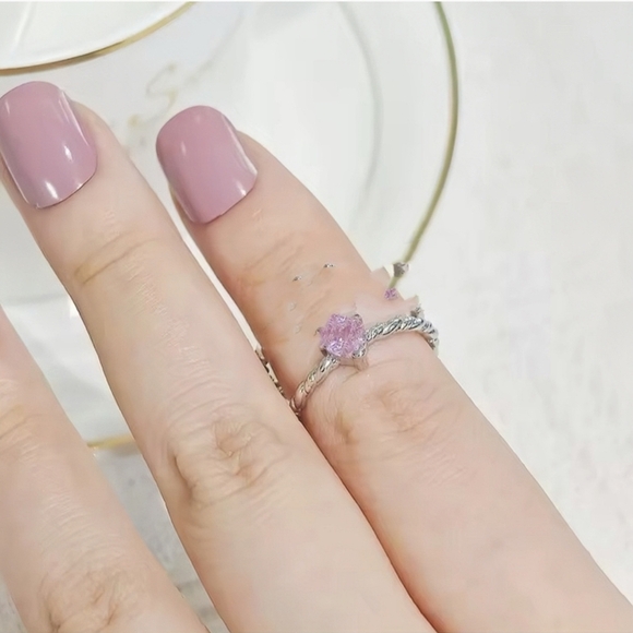 Jewelry - ❗️5/$25❗️ ELEGANT Silver Heart Ring Pink Stone